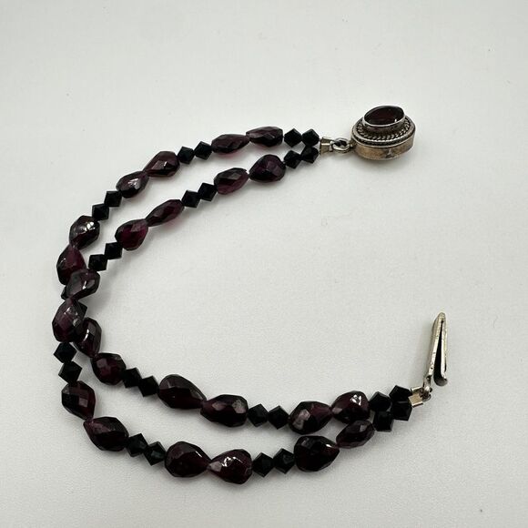 Faceted garnet in a sterling silver clasp with garnet, crystal beaded bracelet! - Picture 12 of 13